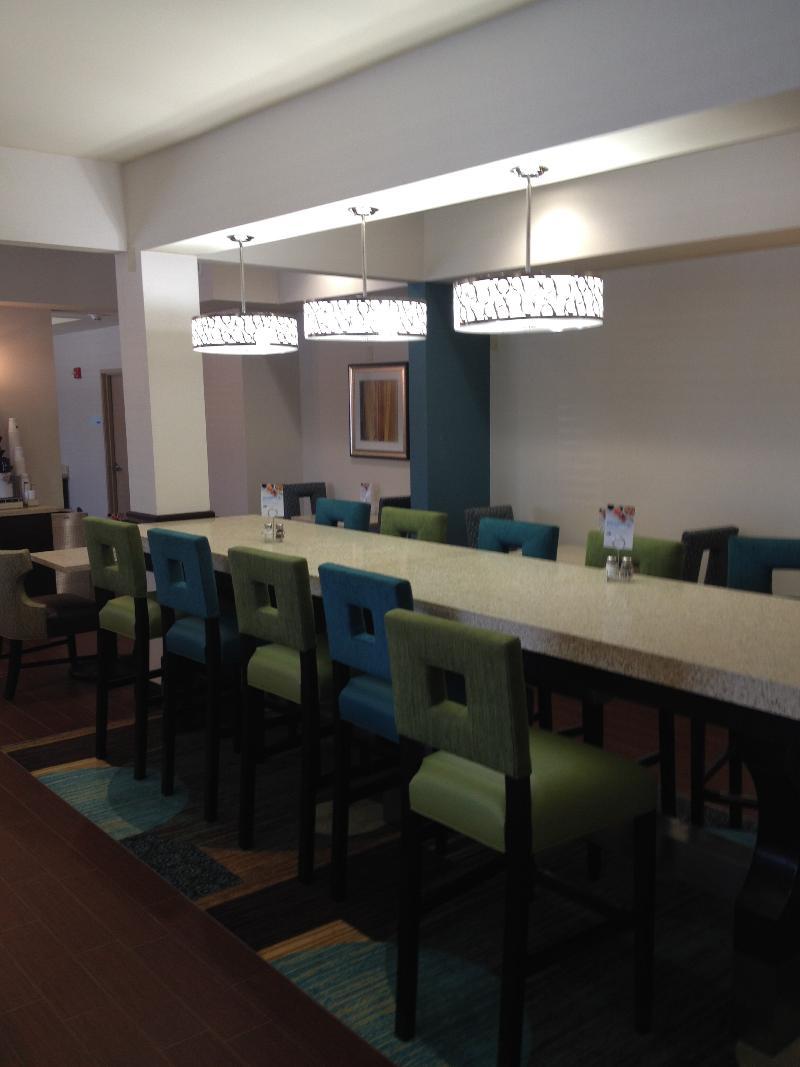 Holiday Inn Express Montgomery East I-85 By Ihg Exterior foto